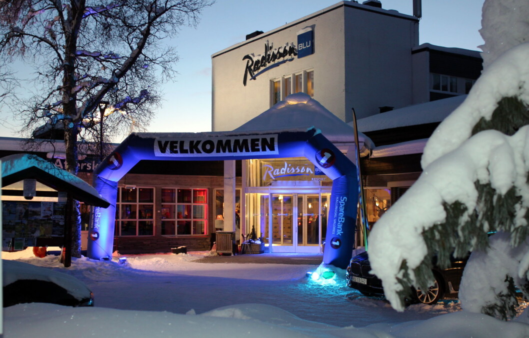 Nå kommer julesnøen i fjellet, og 15 000 gjester kommer til Radisson Blu Beitostølen og de andre overnattingsstedene og hyttene på Beitostølen i jule- og nyttårshelga. Nå kommer julesnøen i fjellet, og 15 000 gjester kommer til Radisson Blu Beitostølen og de andre overnattingsstedene og hyttene på Beitostølen i jule- og nyttårshelga.