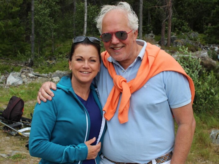 – Vi jobber en hel del med identifiseringen av nye muligheter. «Location Beitostølen» er en av flere viktige satsinger, der vi går inn i joint-ventures med filmproduksjonsselskaper, sier Bjørn B Jacobsen, her sammen med skuespiller Hilde Lyrån under en filminnspilling på Beitostølen i sommer – Vi jobber en hel del med identifiseringen av nye muligheter. «Location Beitostølen» er en av flere viktige satsinger, der vi går inn i joint-ventures med filmproduksjonsselskaper, sier Bjørn B Jacobsen, her sammen med skuespiller Hilde Lyrån under en filminnspilling på Beitostølen i sommer