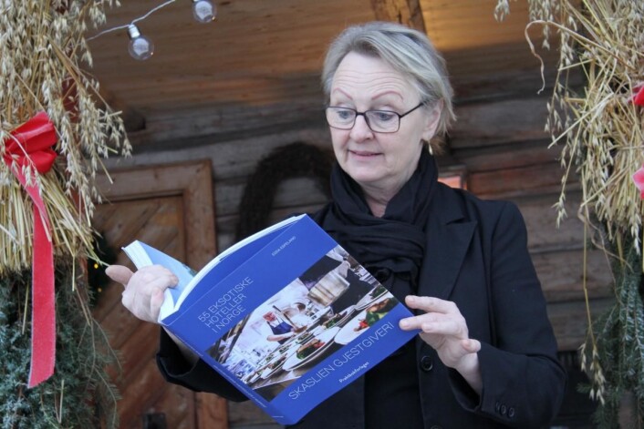 – Det er særdeles hyggelig å få være med i dette selskapet, sier daglig leder på Skaslien Gjestgiveri i Hedmark, Elin Skaslien. (Foto: Morten Holt) – Det er særdeles hyggelig å få være med i dette selskapet, sier daglig leder på Skaslien Gjestgiveri i Hedmark, Elin Skaslien. (Foto: Morten Holt)