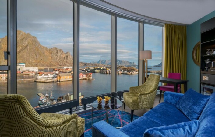 Utsikten fra ett av rommene på Thon Hotel Lofoten. (Foto: Thon Hotel Lofoten) Utsikten fra ett av rommene på Thon Hotel Lofoten. (Foto: Thon Hotel Lofoten)