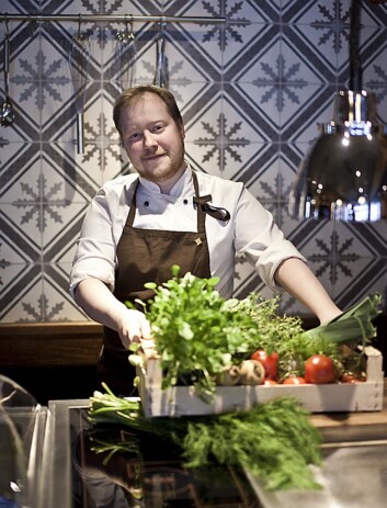 – Lokalmat.no er et greit og enkelt hjelpemiddel for å raskt få oversikt over nye lokalmatprodukter og produsenter, mener kjøkkensjef på Fretheim Hotel, Bjarte Finne. – Lokalmat.no er et greit og enkelt hjelpemiddel for å raskt få oversikt over nye lokalmatprodukter og produsenter, mener kjøkkensjef på Fretheim Hotel, Bjarte Finne.