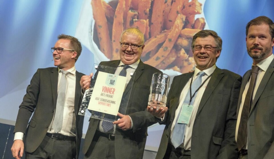 Søtpotet Fries fra Hoff Storhusholdning ble årets produkt. Fra venstre Harald Alveid, Kai Ulven, Svein Dystvold og Jonas W. Andersen. (Foto: Sjo & Floyd)