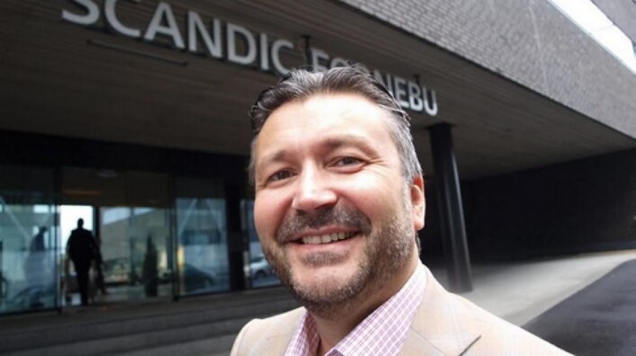 Det var en fornøyd administrerende direktør i Scandic Norge, Svein Arild Steen-Mevold, som i dag kunne bekjentgjøre at fem sentrale hoteller i Norge nå blir tilknyttet Scandic Hotels. (Foto: Odd Henrik Vanebo, arkiv) Det var en fornøyd administrerende direktør i Scandic Norge, Svein Arild Steen-Mevold, som i dag kunne bekjentgjøre at fem sentrale hoteller i Norge nå blir tilknyttet Scandic Hotels. (Foto: Odd Henrik Vanebo, arkiv)