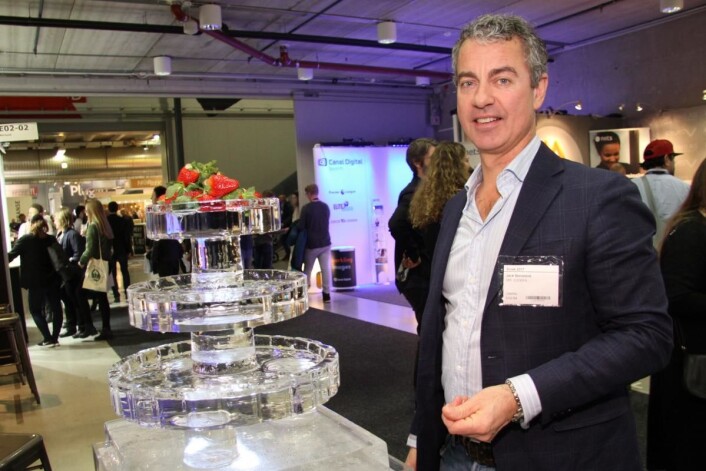 Jack Stensland og Mr. Iceman byr på nye og spennende isformasjoner hver eneste dag på Smak-messen. (Foto: Morten Holt) Jack Stensland og Mr. Iceman byr på nye og spennende isformasjoner hver eneste dag på Smak-messen. (Foto: Morten Holt)
