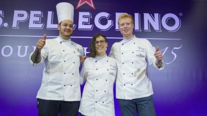 Christian A. Pettersen (sølv, til venstre), Marie José Jordan fra Peru (bronse) og Mark Moriarty (gull) ble de tre beste kokkene i San Pellegrino Young Chef Of The Year 2015. (Foto: Arkiv) Christian A. Pettersen (sølv, til venstre), Marie José Jordan fra Peru (bronse) og Mark Moriarty (gull) ble de tre beste kokkene i San Pellegrino Young Chef Of The Year 2015. (Foto: Arkiv)