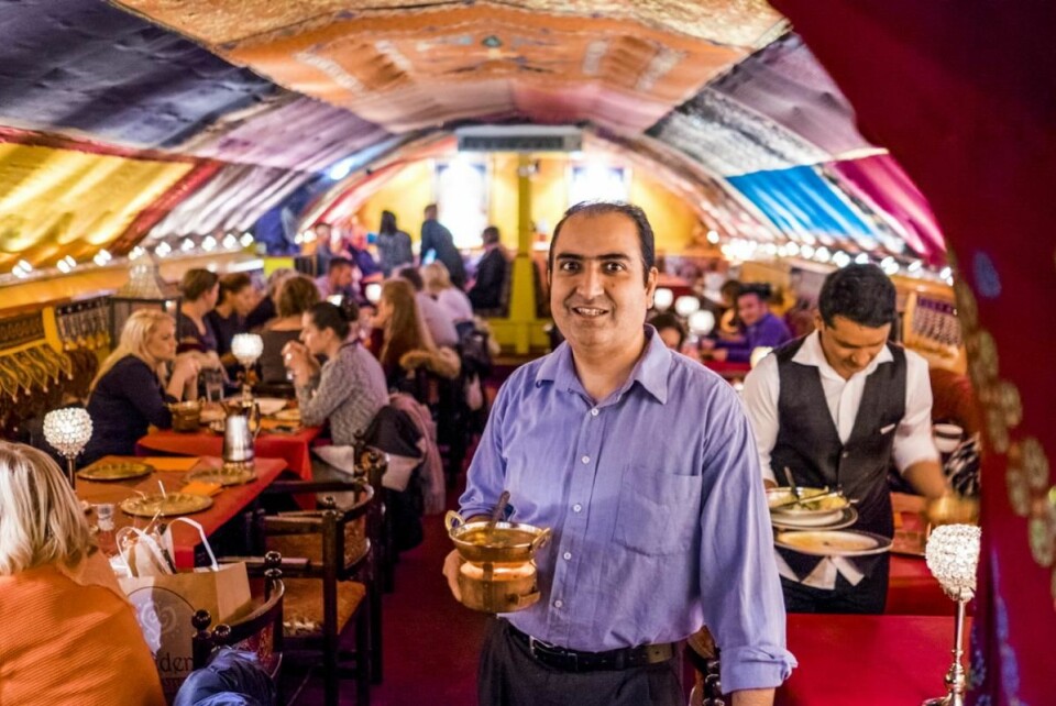 Raj Sharma fra Mother India Restaurant, som som satte rekord iår, stedet solgte hele 5389 tilbudsretter i løpet av uka i februar. (Foto: Tor Erik Schrøder).