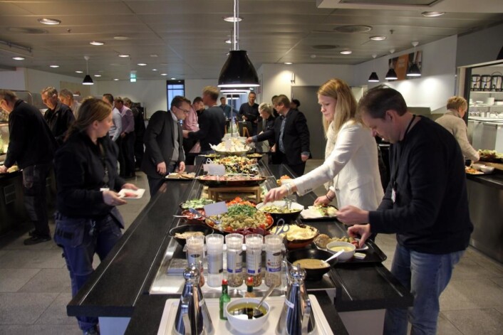 Telenors kantine Soup & Sandwich i regi ISS på Fornebu. (Foto: Morten Holt) Telenors kantine Soup & Sandwich i regi ISS på Fornebu. (Foto: Morten Holt)
