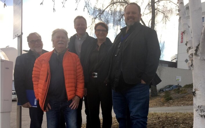 Sentrale personer i forbindelse med Østlandske Storhusholdning og kokkekonkurransene. Fra venstre Magne Norseng (RNI og leverandør av alt utstyr til konkurransene), Frode Myklevik, Konrad Sel, Kari Olstad og Frank Kjerland. (Foto: Østlandske Storhusholdning) Sentrale personer i forbindelse med Østlandske Storhusholdning og kokkekonkurransene. Fra venstre Magne Norseng (RNI og leverandør av alt utstyr til konkurransene), Frode Myklevik, Konrad Sel, Kari Olstad og Frank Kjerland. (Foto: Østlandske Storhusholdning)