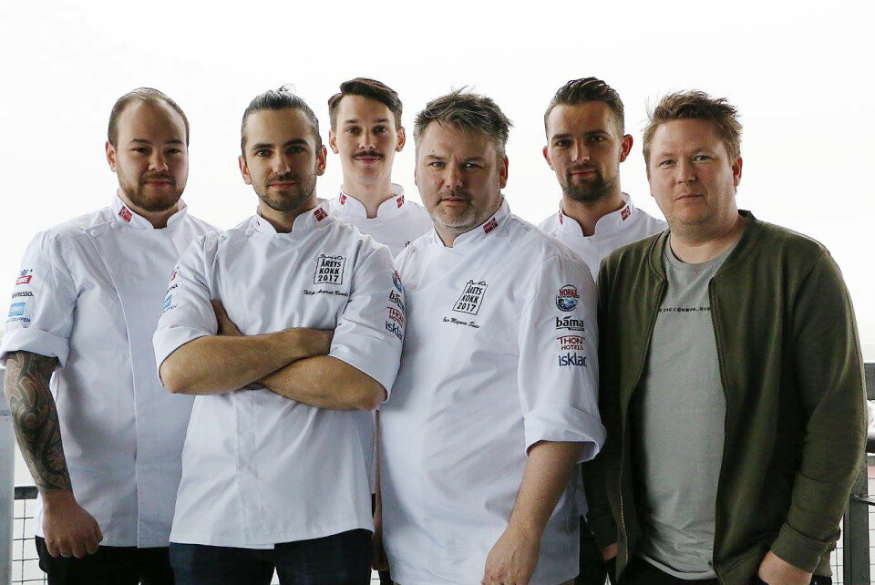 Deltakerne i Årets kokk har nå valgt ut sine coacher og commiser. (Foto: Linda Wiken)