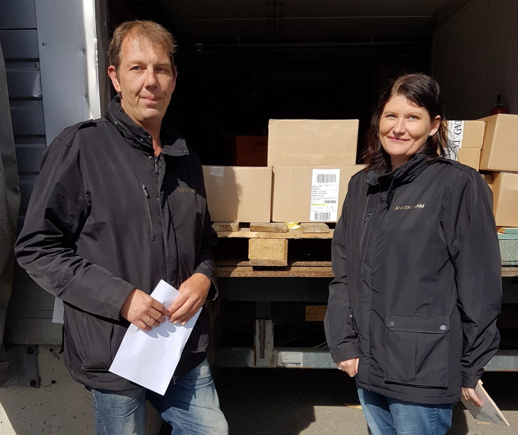 Camilla Hamre og Gunnar Fjellstad hos Ånstad Lam på vei til Scandic Svolvær. (Foto: Ånstad Lam) Camilla Hamre og Gunnar Fjellstad hos Ånstad Lam på vei til Scandic Svolvær. (Foto: Ånstad Lam)