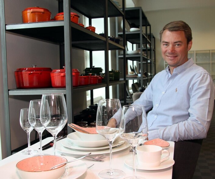 <em>Ole Henrik Eftedal har nesten 25 års erfaring fra horecabransjen. Sammen med 2080.no har han åpnet en ny konseptbutikk på Skøyen i Oslo. (Foto: Morten Holt)</em> <em>Ole Henrik Eftedal har nesten 25 års erfaring fra horecabransjen. Sammen med 2080.no har han åpnet en ny konseptbutikk på Skøyen i Oslo. (Foto: Morten Holt)</em>