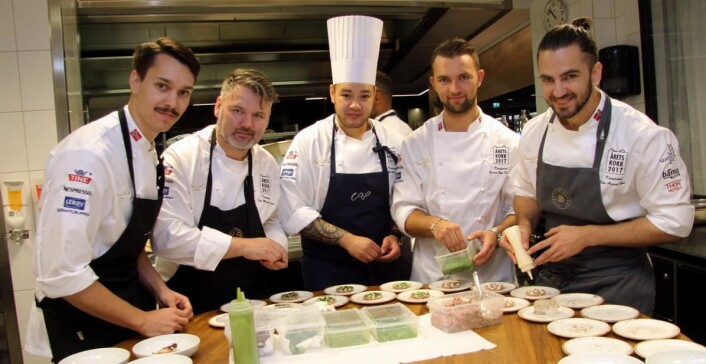 Rasmus Johnsen Skoglund (fra venstre), Geir Magnus Svae, Christian André Pettersen, Øyvind Bøe Dalelv og Filip August Bendi kjemper tirsdag 12. september om den gjeve Årets kokk-tittelen, som gir Bocuse d'Or-plass. (Foto: Morten Holt) Rasmus Johnsen Skoglund (fra venstre), Geir Magnus Svae, Christian André Pettersen, Øyvind Bøe Dalelv og Filip August Bendi kjemper tirsdag 12. september om den gjeve Årets kokk-tittelen, som gir Bocuse d'Or-plass. (Foto: Morten Holt)