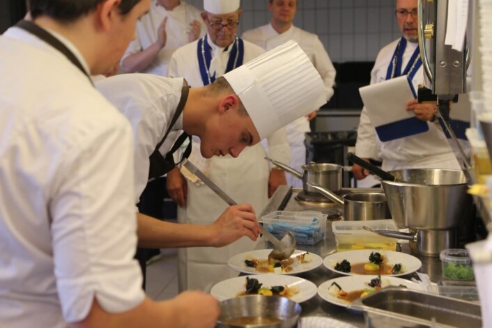 Scandic ønsker å ta sin del av ansvaret for at flere unge velger og fullfører matfag. Scandic Lærlingecup er ett av flere tiltak.(Foto: Scandic Hotels) Scandic ønsker å ta sin del av ansvaret for at flere unge velger og fullfører matfag. Scandic Lærlingecup er ett av flere tiltak.(Foto: Scandic Hotels)
