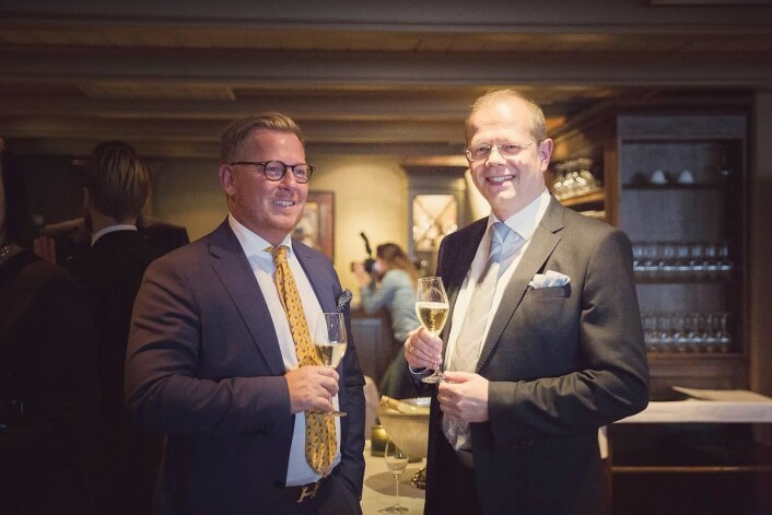 To fornøyde hotelldirektører, til venstre sølvvinner Erik Taraldsen (Thon Hotel Lofoten) og Kjetil Vassdal (Scandic Nidelven). (Foto: Ihne Pedersen/Haugen-Gruppen) To fornøyde hotelldirektører, til venstre sølvvinner Erik Taraldsen (Thon Hotel Lofoten) og Kjetil Vassdal (Scandic Nidelven). (Foto: Ihne Pedersen/Haugen-Gruppen)