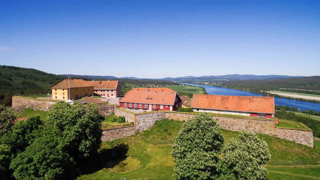 Festningen Hotel & Resort i Kongsvinger, med Glomma og Glåmdalen nordover i bakgrunnen. (Foto: De Historiske Hotel & Spisesteder) Festningen Hotel & Resort i Kongsvinger, med Glomma og Glåmdalen nordover i bakgrunnen. (Foto: De Historiske Hotel & Spisesteder)
