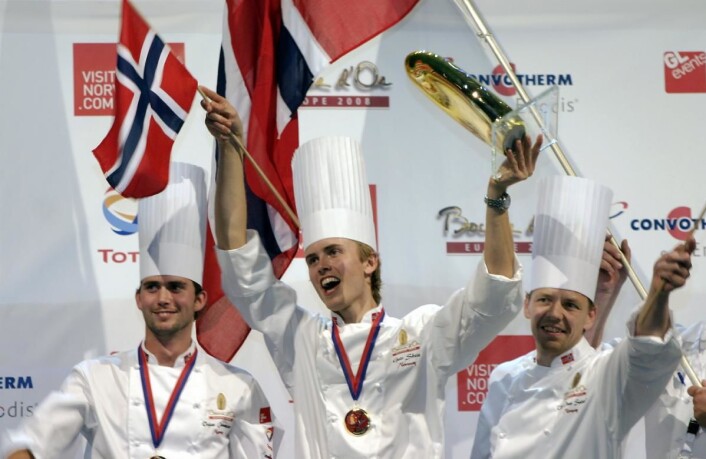 Ørjan Johannessen (til venstre) var commis for Geir Skeie da han vant Bocuse d'Or Europe i 2008. Senere vant Johannessen selv denne konkurransen i 2012 og hovedfinalen av Bocuse d'Or i 2015. (Foto: Morten Holt) Ørjan Johannessen (til venstre) var commis for Geir Skeie da han vant Bocuse d'Or Europe i 2008. Senere vant Johannessen selv denne konkurransen i 2012 og hovedfinalen av Bocuse d'Or i 2015. (Foto: Morten Holt)