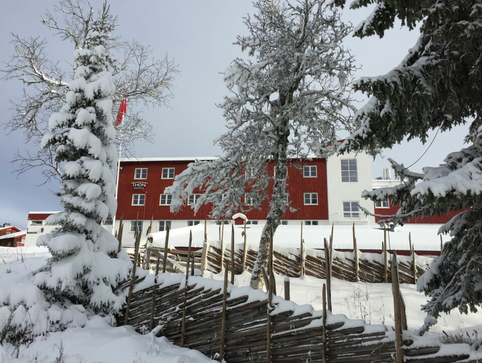 – Det er sjelden vi får så store mengder snø så tidlig i sesongen og på så kort tid. På Skeikampen har vi nå 60 kilometer med oppkjørte langrennsløyper – for både klassisk og skøyting, sier hotelldirektør ved Thon Hotel Skeikampen, Lars S. Pettersen. (Foto: Thon Hotels)