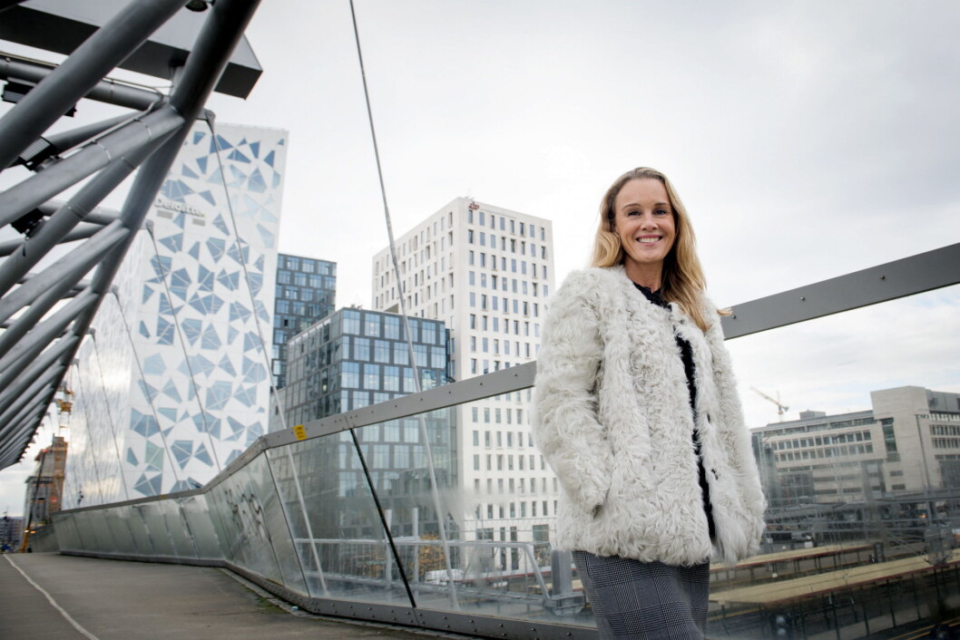 Maria Louise Rognerud, direktør Bygulv i Oslo S Utvikling, foran Barcode. (Foto: Katrine Lunke) Maria Louise Rognerud, direktør Bygulv i Oslo S Utvikling, foran Barcode. (Foto: Katrine Lunke)