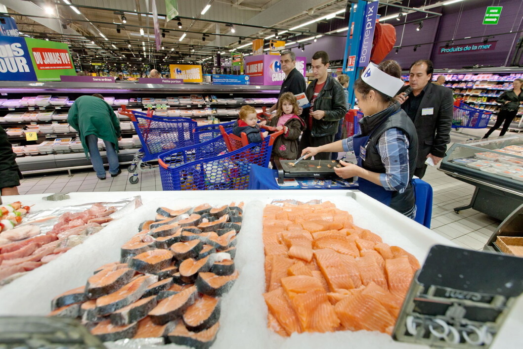 Fiskedisk hos Carrefour. (Foto: Thibault Desplats/Norges Sjømatråd) Fiskedisk hos Carrefour. (Foto: Thibault Desplats/Norges Sjømatråd)