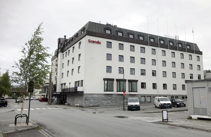 Scandic Fauske Hotell er tilnærmet fullbelagt i sommersesongen, og det er behov for et nytt hotell, mener Stig Otto Nilsen i Stadsalg. (Foto: Morten Holt) Scandic Fauske Hotell er tilnærmet fullbelagt i sommersesongen, og det er behov for et nytt hotell, mener Stig Otto Nilsen i Stadsalg. (Foto: Morten Holt)