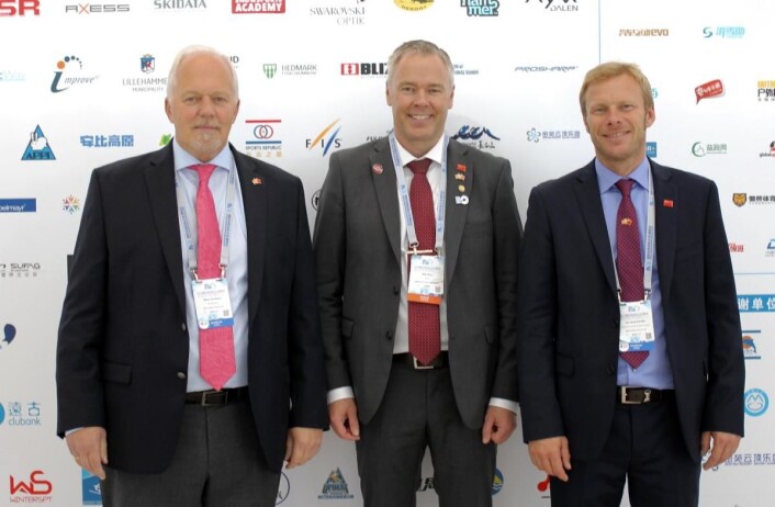 Bjørn B Jacobsen, Atle Hovi og Tor Håvard Kolbu. (Foto: DestinasjonsKirurgene) Bjørn B Jacobsen, Atle Hovi og Tor Håvard Kolbu. (Foto: DestinasjonsKirurgene)