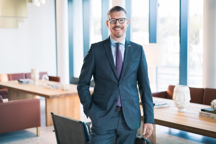 Jens Brandin er hotelldirektør på Radisson Blu Atlantic Hotel, Stavanger. (Foto: Lisa Löwenborg) Jens Brandin er hotelldirektør på Radisson Blu Atlantic Hotel, Stavanger. (Foto: Lisa Löwenborg)