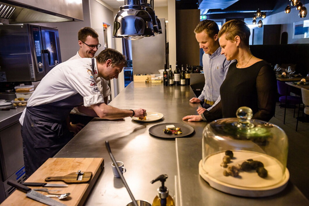 Eva-Linda og Espen Ramnestedt for svært gode tilbakemeldinger for sin restaurant Smak i Tromsø. (Foto: Restaurant Smak) Eva-Linda og Espen Ramnestedt for svært gode tilbakemeldinger for sin restaurant Smak i Tromsø. (Foto: Restaurant Smak)