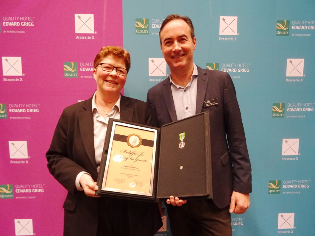 Rita Hjorthaug sammen hotelldirektør på Quality Hotel Edvard Grieg, Kjetil Røed. (Foto Quality Hotel Edvard Grieg) Rita Hjorthaug sammen hotelldirektør på Quality Hotel Edvard Grieg, Kjetil Røed. (Foto Quality Hotel Edvard Grieg)