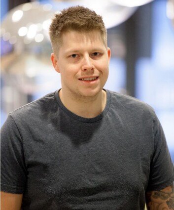 Nicolai Ellitsgaard er kjøkkensjef for restaurant Under. (Foto: Aina Regina) Nicolai Ellitsgaard er kjøkkensjef for restaurant Under. (Foto: Aina Regina)