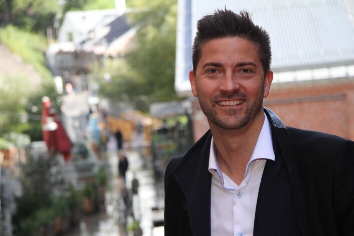 Daniél Rougè Madsen skal lede den nye restauranten på nyrenoverte Radisson Blu Atlantic Hotel i Stavanger. (Foto: Morten Holt) Daniél Rougè Madsen skal lede den nye restauranten på nyrenoverte Radisson Blu Atlantic Hotel i Stavanger. (Foto: Morten Holt)