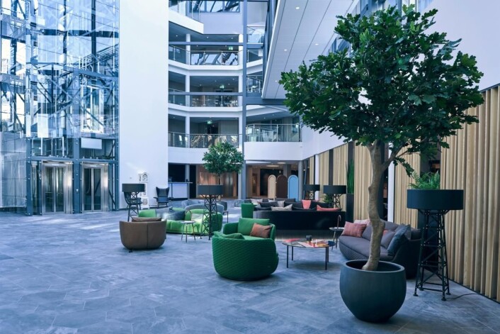 Quality Hotels flaggskip Quality Airport Hotel Gardermoen gjenåpnet i dag dørene etter massiv utbygging. (Foto: Jonas Berglund) Quality Hotels flaggskip Quality Airport Hotel Gardermoen gjenåpnet i dag dørene etter massiv utbygging. (Foto: Jonas Berglund)