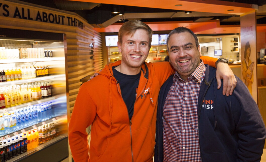 Geir Skeie (til venstre) og Ronny Gjøse åpner nå den andre Pink Fish-restauranten. I løpet av året kommer det flere til i Norge, og nå varsles også fortgang i de internasjonale etableringsplanene. Geir Skeie (til venstre) og Ronny Gjøse åpner nå den andre Pink Fish-restauranten. I løpet av året kommer det flere til i Norge, og nå varsles også fortgang i de internasjonale etableringsplanene.