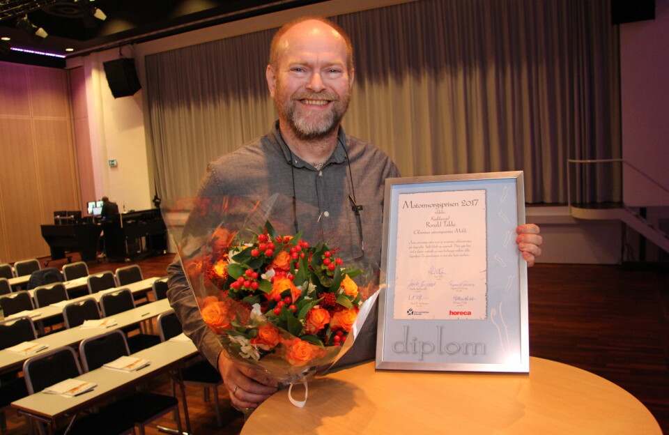 Kjøkkensjef på Glomstua omsorgssenter i Molde, Ronald Takke, ble hedret med Matomsorgsprisen i 2017. (Foto: Morten Holt)