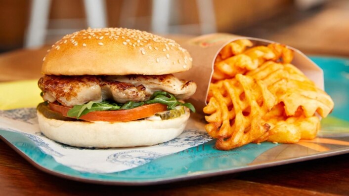 Burger og fries hos Leon. (Foto: Leon) Burger og fries hos Leon. (Foto: Leon)