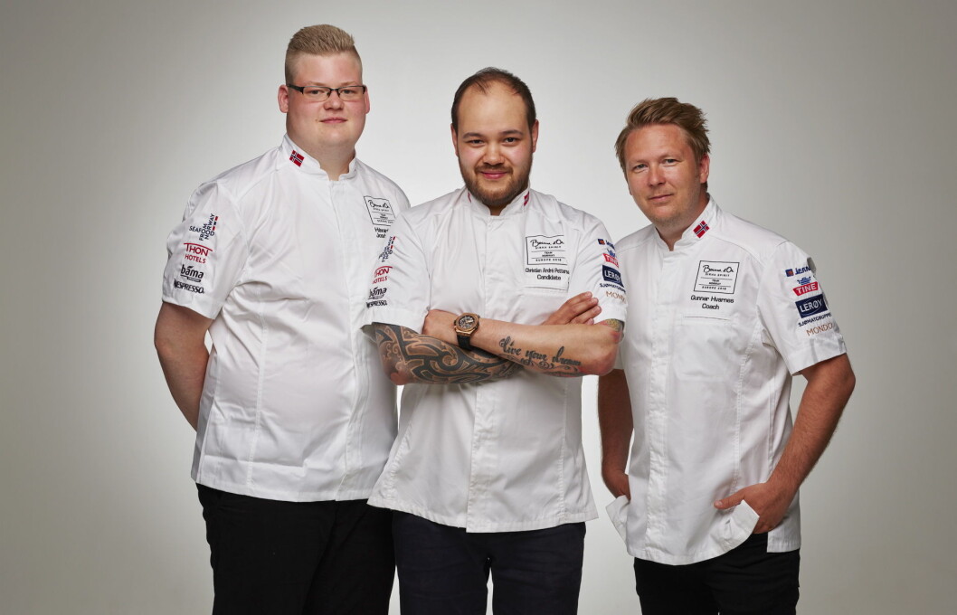 Det norske laget i Bocuse d'Or Europe 2018, fra venstre Håvard A. Josdal Østebø, Christian A. Pettersen og Gunnar Hvarnes. (Foto: Tom Haga) Det norske laget i Bocuse d'Or Europe 2018, fra venstre Håvard A. Josdal Østebø, Christian A. Pettersen og Gunnar Hvarnes. (Foto: Tom Haga)