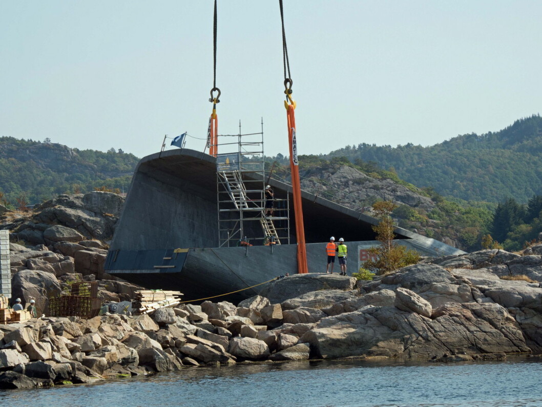 Under er på plass på Terneholmen, fem minutter å gå fra Lindesnes Havhotell. (Foto: Georg Mathisen) Under er på plass på Terneholmen, fem minutter å gå fra Lindesnes Havhotell. (Foto: Georg Mathisen)