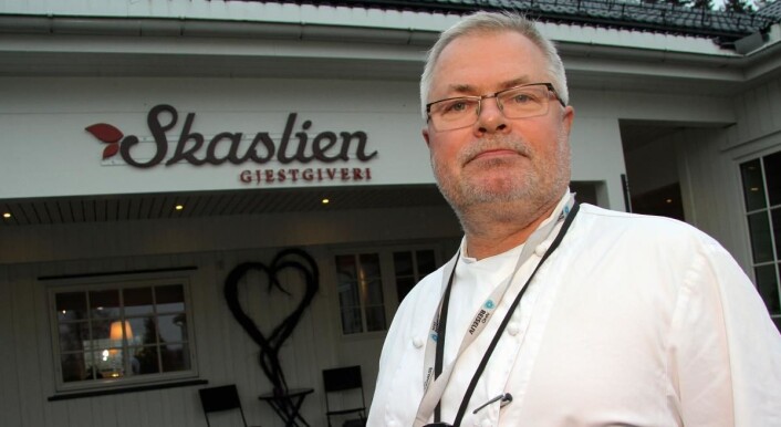 – Det er overfokus på pris, at maten skal være billig. Målet vårt er å lage riktig og sunn mat, sier Ottar Skaslien. – Det er overfokus på pris, at maten skal være billig. Målet vårt er å lage riktig og sunn mat, sier Ottar Skaslien.