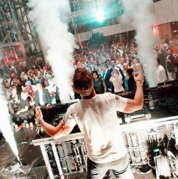 Matoma i aksjon på åpningsfesten. (Foto: Thomas Engeseth) Matoma i aksjon på åpningsfesten. (Foto: Thomas Engeseth)