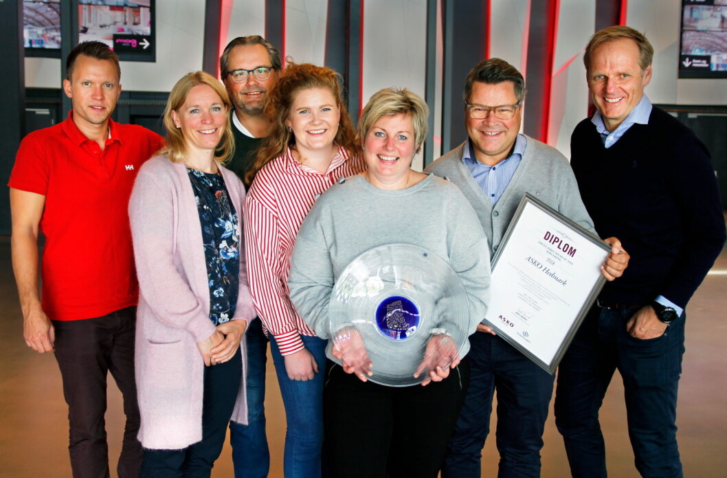 Asko Hedmark er årets selskap i Asko: Fra venstre Kristian Halvorsen Kjærnes, Ingrid-Anne Ingvoldstad, Robert Johansson Dahlen, Stine Hexeberg Rønningen, Kari Olsen, Geir Kjærstad og Karl Wethal. (Foto: Nils Henrik Sjo) Asko Hedmark er årets selskap i Asko: Fra venstre Kristian Halvorsen Kjærnes, Ingrid-Anne Ingvoldstad, Robert Johansson Dahlen, Stine Hexeberg Rønningen, Kari Olsen, Geir Kjærstad og Karl Wethal. (Foto: Nils Henrik Sjo)