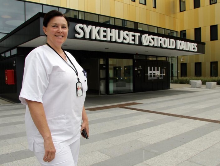 – Dette har vi arbeidet for helt siden det ble kjent at vi ikke skulle ha eget kjøkken her, sier seksjonsleder Sølvi Thøgersen. (Foto: Morten Holt) – Dette har vi arbeidet for helt siden det ble kjent at vi ikke skulle ha eget kjøkken her, sier seksjonsleder Sølvi Thøgersen. (Foto: Morten Holt)