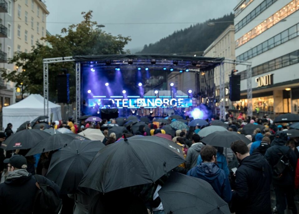 3000 møtte opp da Hotel Norge i Bergen ble offisielt reåpnet. (Foto: Scandic Hotels)