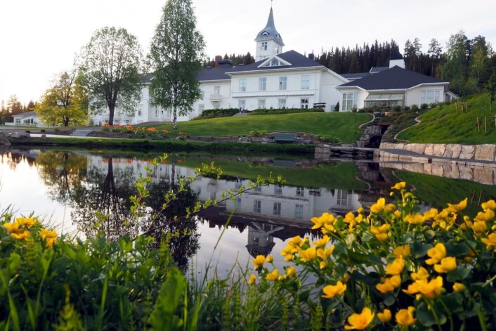 Montebellosenteret ligger i Mesnali i Ringsaker kommune i Hedmark, ikke langt fra Lillehammer. (Foto: Montebellosenteret) Montebellosenteret ligger i Mesnali i Ringsaker kommune i Hedmark, ikke langt fra Lillehammer. (Foto: Montebellosenteret)
