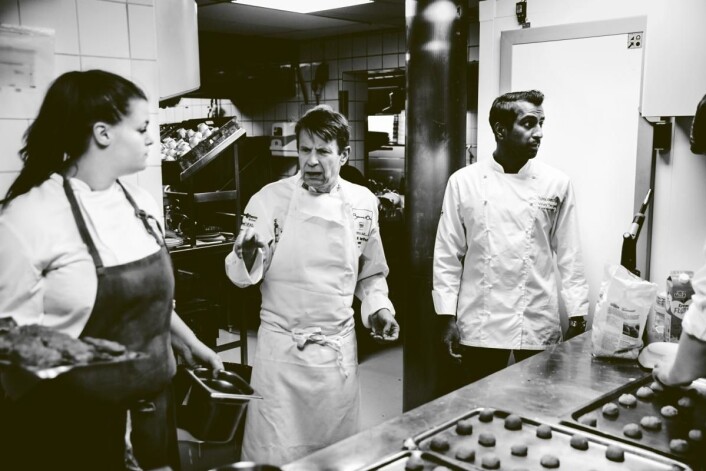 Lars Erik Underthun har drevet restaurant Feinschmecker i over 25 år. Til høyre kjøkkensjef Vinay Tangen. (Foto: Feinschmecker) Lars Erik Underthun har drevet restaurant Feinschmecker i over 25 år. Til høyre kjøkkensjef Vinay Tangen. (Foto: Feinschmecker)