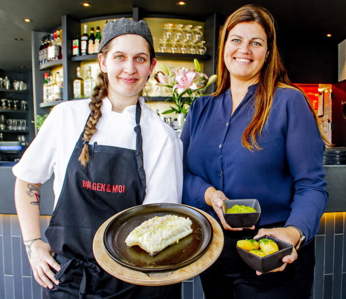 Kjøkkensjef Tania Petersen og daglig leder Hilde Andersen ved Bølgen & Moi i Drammen er klare for årets lutefisk-sesong. (Foto: Per-Jan Brekke) Kjøkkensjef Tania Petersen og daglig leder Hilde Andersen ved Bølgen & Moi i Drammen er klare for årets lutefisk-sesong. (Foto: Per-Jan Brekke)