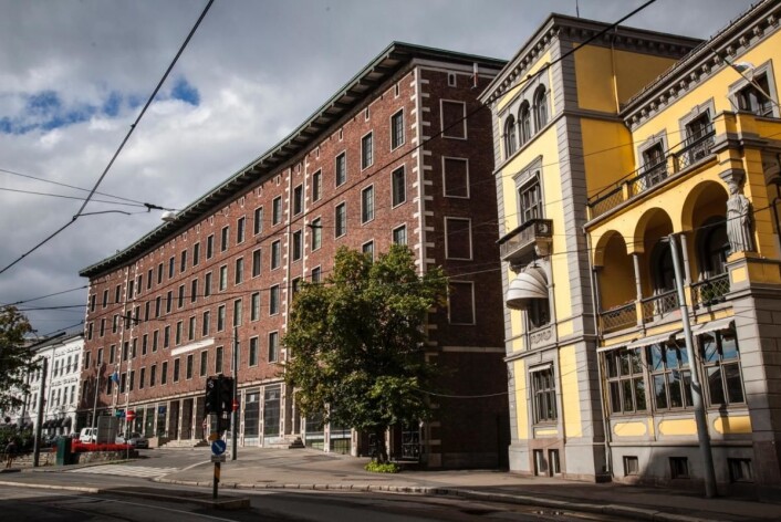 Det gamle Oslo Lysverker-bygget blir forvandlet til hotell Sommerro, og åpner sommeren 2021. Det gule ambassadebygget blir en villa med 15 suiter til utleie. (Foto: Roberto di Trani) Det gamle Oslo Lysverker-bygget blir forvandlet til hotell Sommerro, og åpner sommeren 2021. Det gule ambassadebygget blir en villa med 15 suiter til utleie. (Foto: Roberto di Trani)