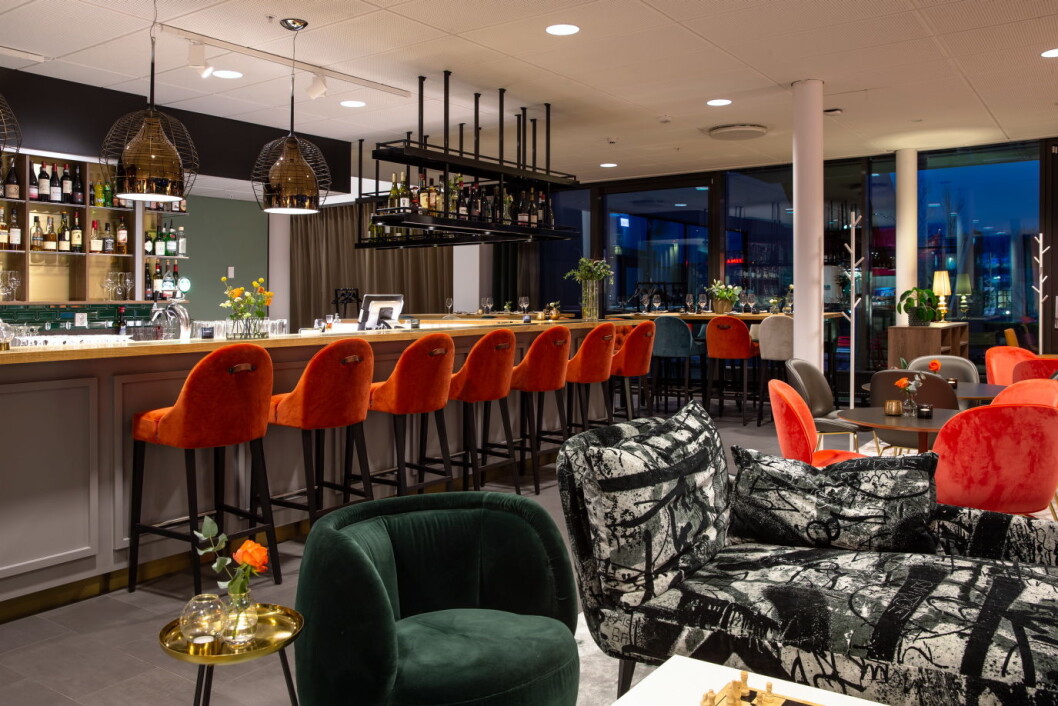 Fra den oppgraderte baren på hotellet. (Foto: Radisson Hotel Group) Fra den oppgraderte baren på hotellet. (Foto: Radisson Hotel Group)