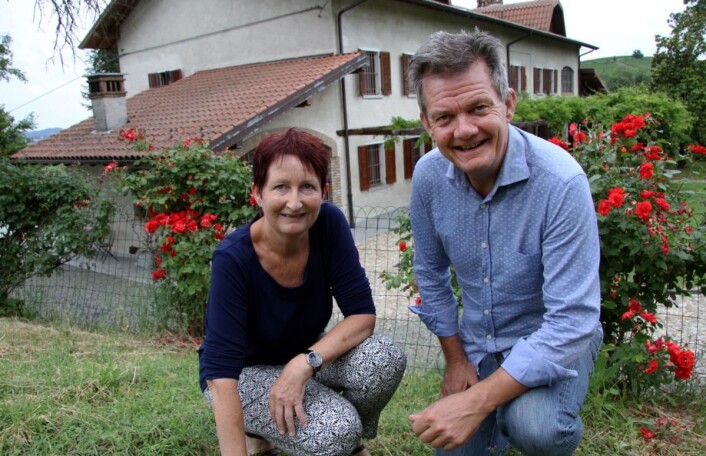 Gunvor S. Lie og Joar Monstad er vertskap på idylliske Villa Bella Piemonte. (Foto: Morten Holt) Gunvor S. Lie og Joar Monstad er vertskap på idylliske Villa Bella Piemonte. (Foto: Morten Holt)