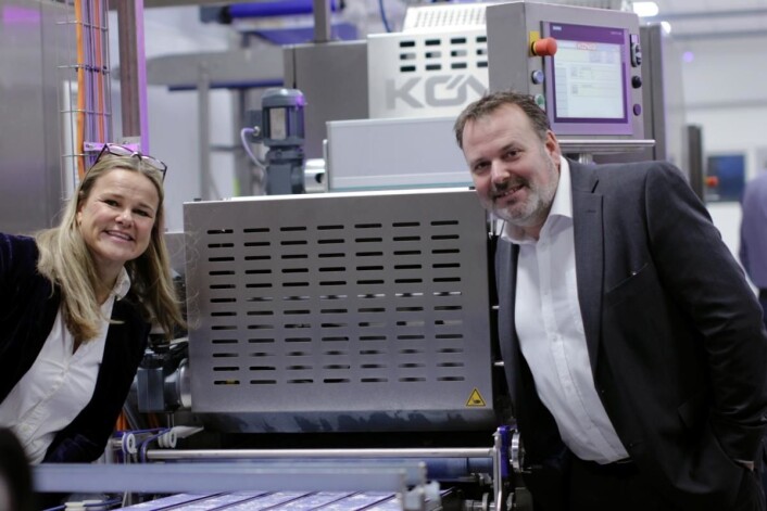 Fra åpning av ny hvetebakstlinje ved Lantmännen Unibake Norge på Langhus 11. januar 2019. Her Aina Hagen (markeds- og innovasjonsdirektør) og Thomas Bjarkholm (daglig leder). (Foto: Lantmännen Unibake) Fra åpning av ny hvetebakstlinje ved Lantmännen Unibake Norge på Langhus 11. januar 2019. Her Aina Hagen (markeds- og innovasjonsdirektør) og Thomas Bjarkholm (daglig leder). (Foto: Lantmännen Unibake)