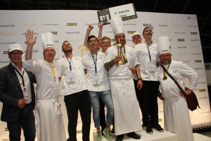 Hele det norske teamet jubler etter at Christian A. Pettersen tok gull i Bocuse d'Or Europe i Torino i juni 2018. (Foto: Morten Holt) Hele det norske teamet jubler etter at Christian A. Pettersen tok gull i Bocuse d'Or Europe i Torino i juni 2018. (Foto: Morten Holt)