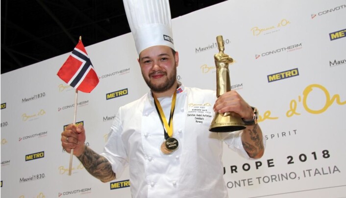 Christian A. Pettersen lever ut drømmen sin i Bocuse d'Or. Etter seier i Europa-utgaven i Torino, er han storfavoritt i den globale finalen denne uka. (Foto: Morten Holt) Christian A. Pettersen lever ut drømmen sin i Bocuse d'Or. Etter seier i Europa-utgaven i Torino, er han storfavoritt i den globale finalen denne uka. (Foto: Morten Holt)